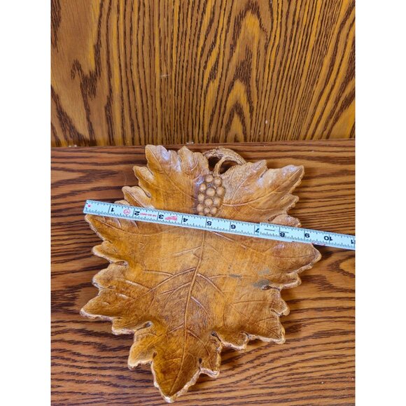 Vintage Leaf-Shaped Molded Resin Serving Tray With Grapevine Detail And Handle - Picture 3 of 6